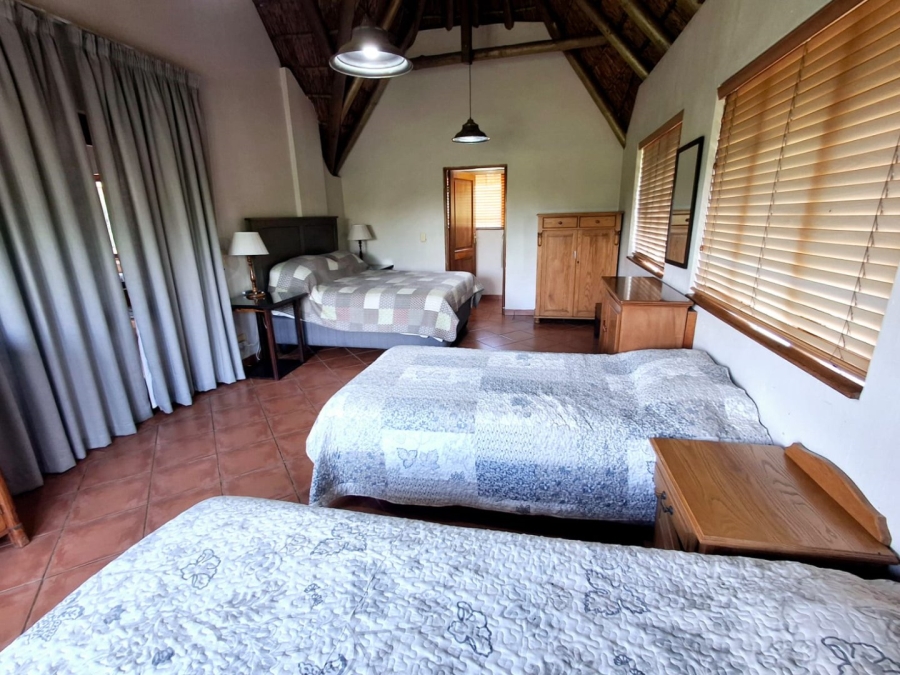 4 Bedroom Property for Sale in Boschenvaal River Front Lodges Free State